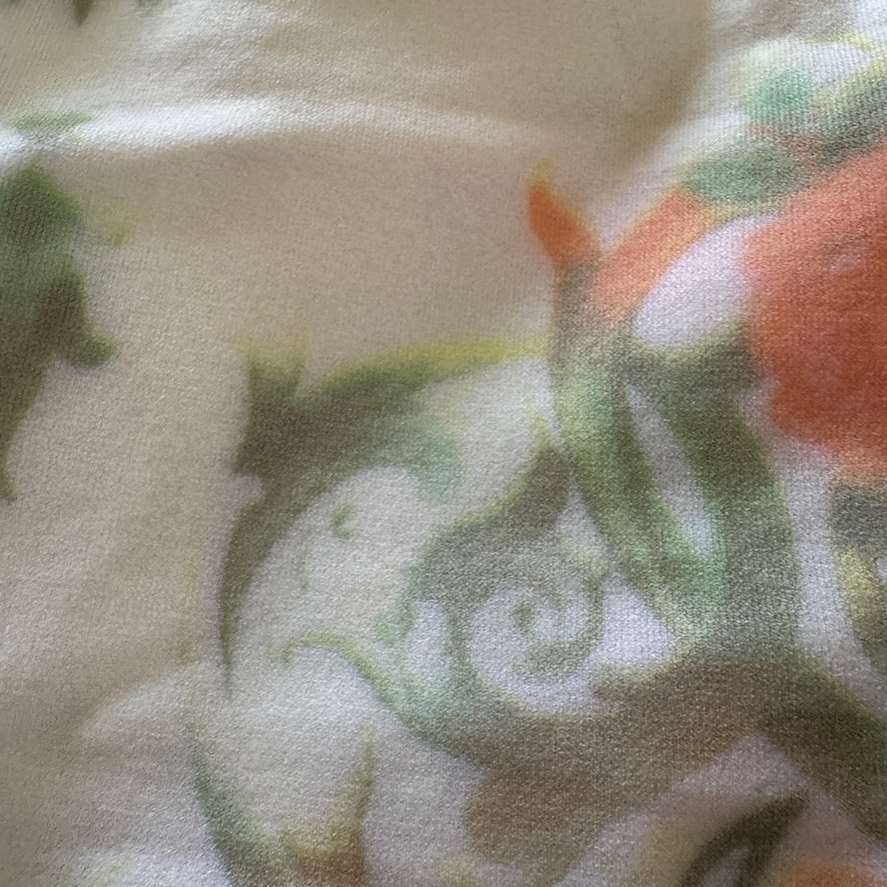 Floral Graphic Leggings - Picture 10 of 10
